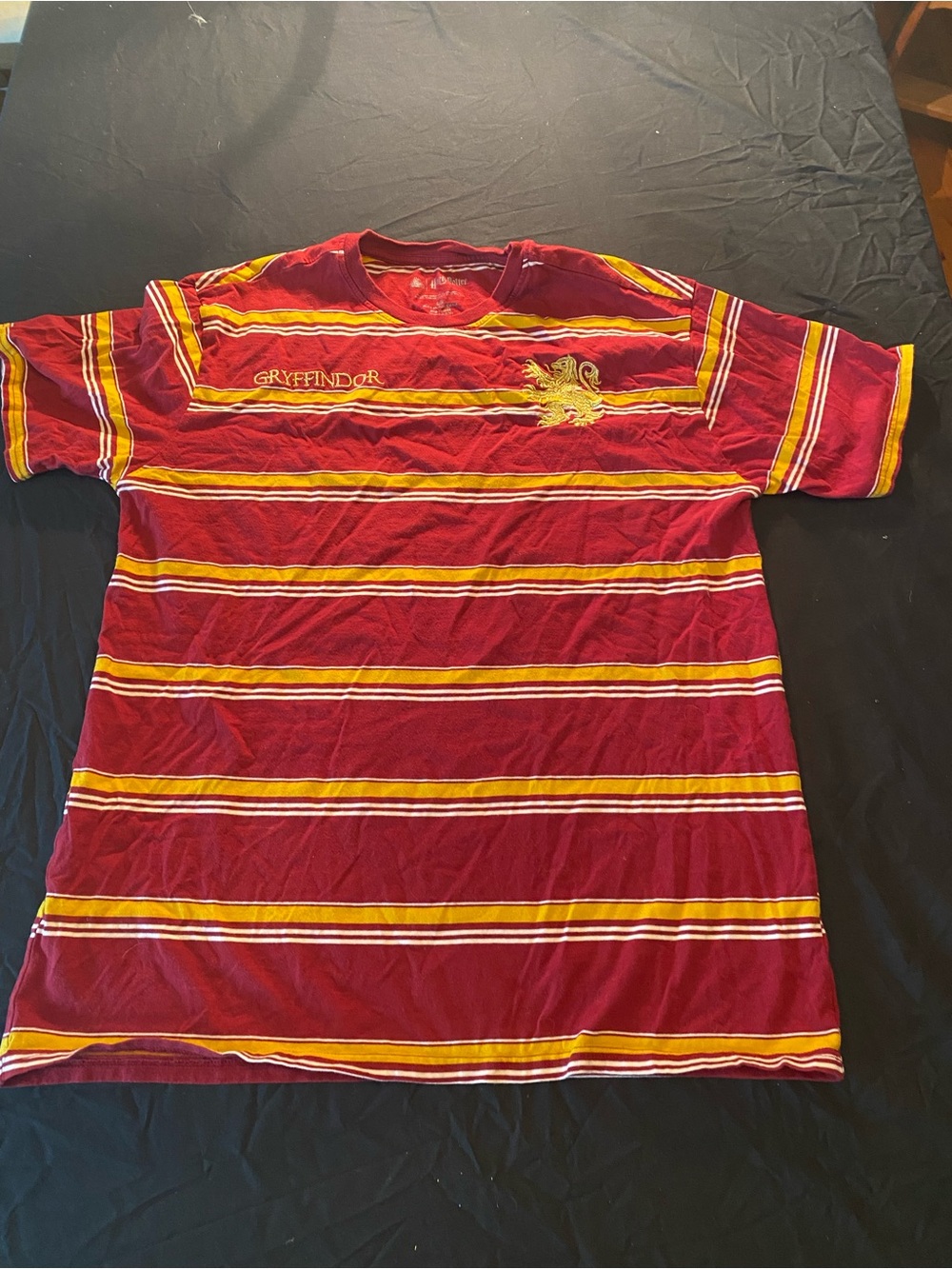 Red & Gold Striped Harry Potter men’s large  Tee shirt